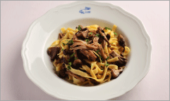 タリアテッレのフンゲッテイ和え