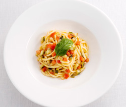 カポナータとチーズのキタッラ